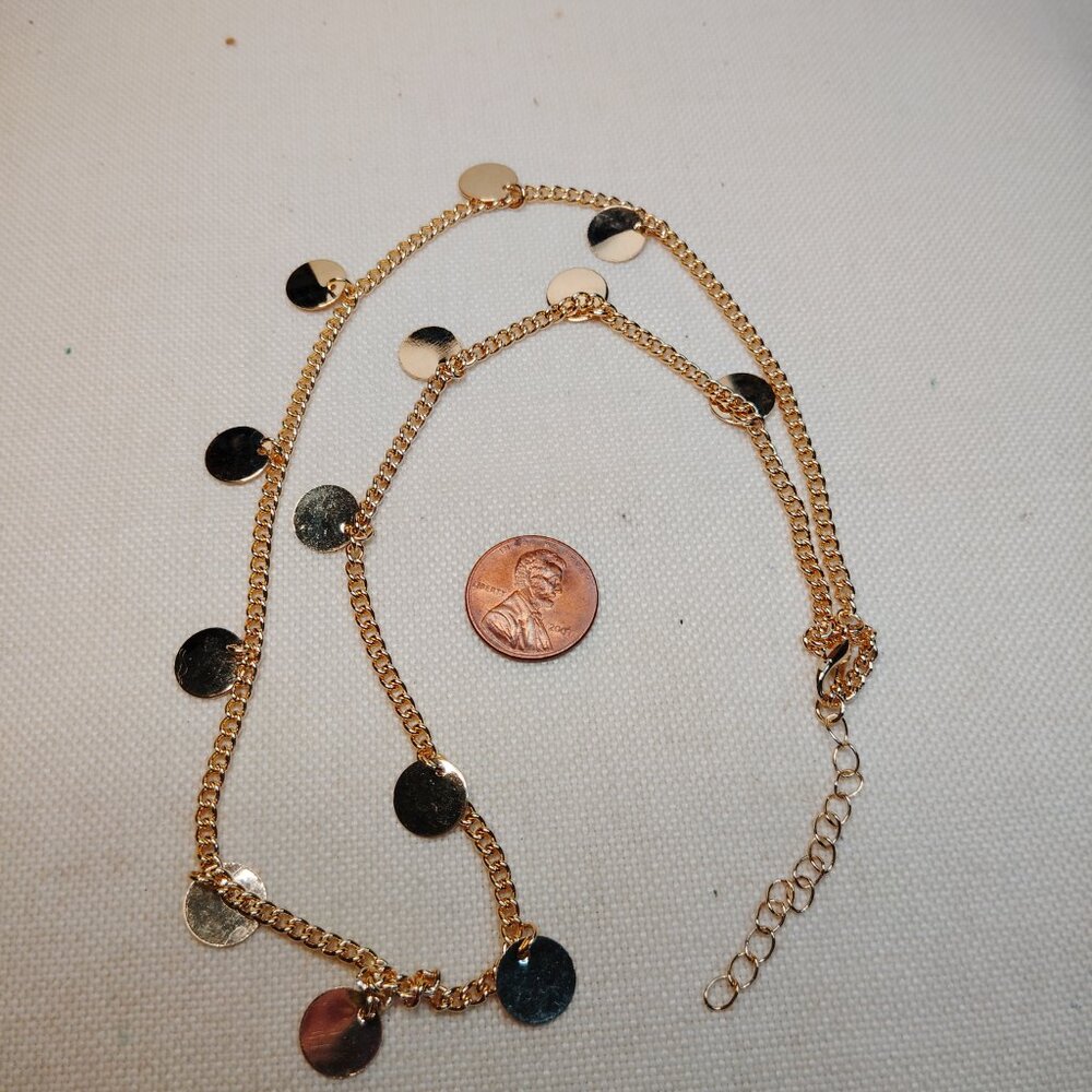 Gold Tone Disc Station Necklace NWOT